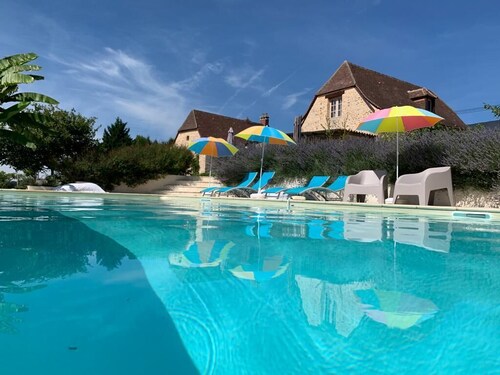 Charming cottage, private turquoise pool, PLAZAC-prox. treasures of Périgord