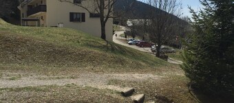 P - Renovated studio sleeps 4 - Week and/or Weekend