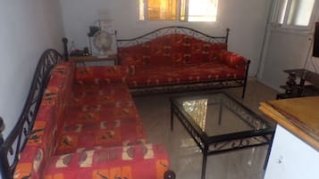 2 chambres, fer et planche Ă repasser, Wi-Fi, draps fournis