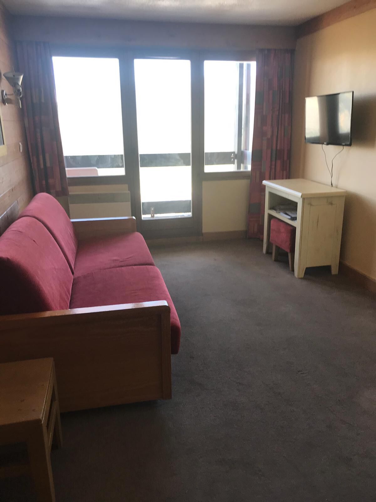 ALPE D'HUEZ, the White Bear *** apartment for rent Ski Resort