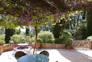 Outdoor dining - AIX en PROVENCE, 10mn Belle Bastide Aixoise, (Le Tholonet)
