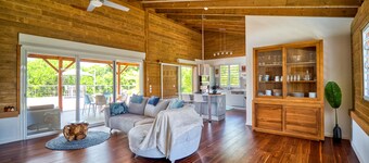 Villa SOL Y LUNA con piscina cerca del mar