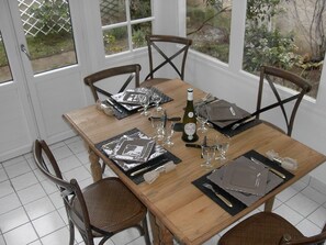 Dining - HOUSE DIRECT ACCESS TO THE BEACH - EXCEPTIONAL LOCATION (pornichet)