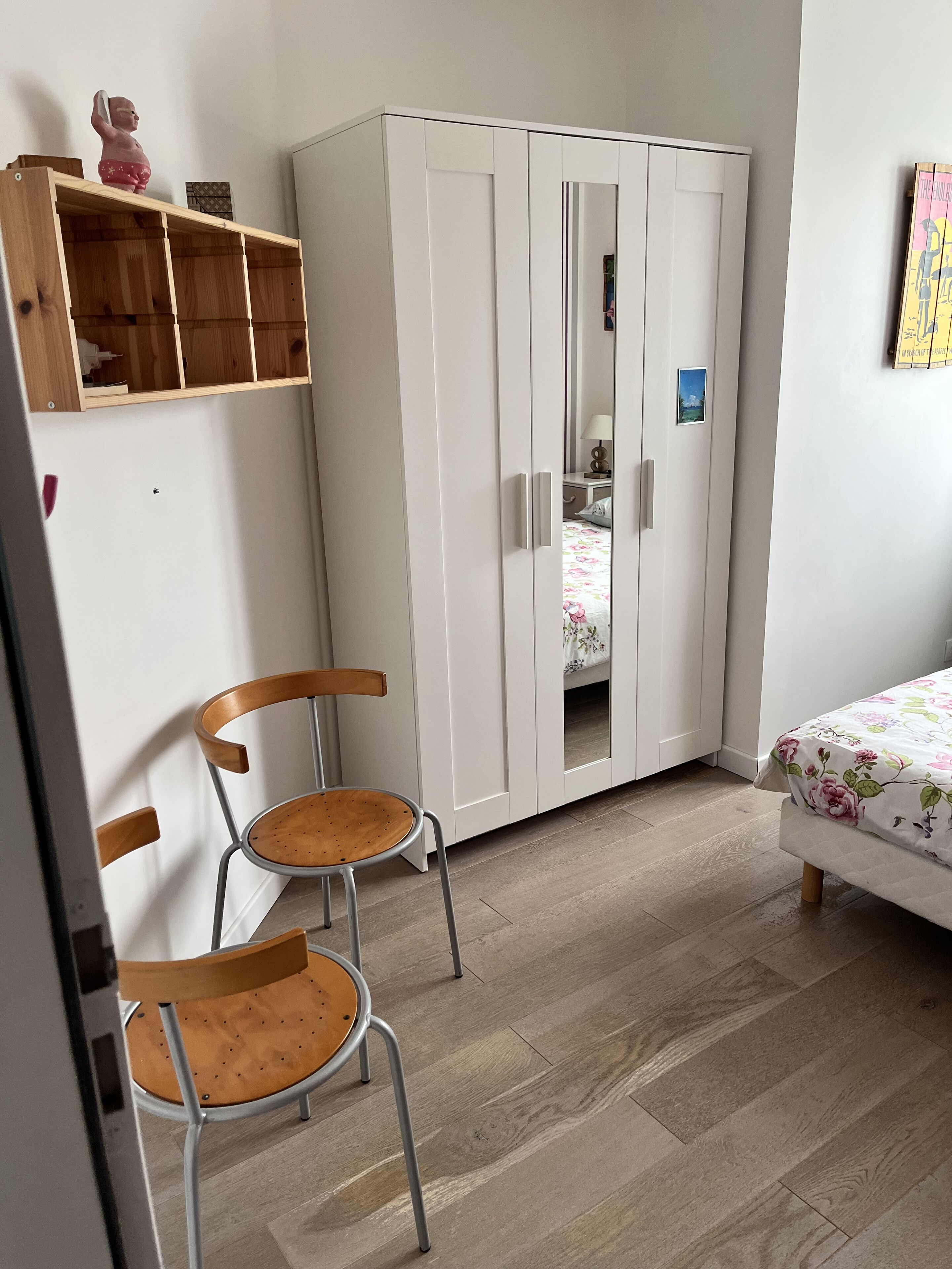 4 soverom, skrivebord, strykejern/-brett og wi-fi (inkludert)