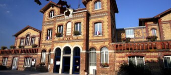 Luxury house close to Disney & Paris wifi & breakfast free. 