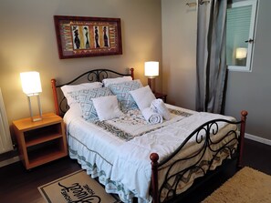 3 bedrooms, iron/ironing board, travel cot, free WiFi
