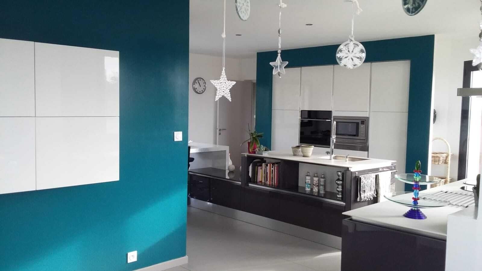 Contemporary villa with stunning views