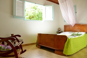 3 bedrooms, iron/ironing board, free WiFi, bed sheets - Beautiful Creole villa: Panoramic view, large private garden. Equipped with wifi (Staint Luce)