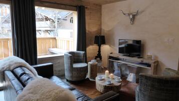 TV, fireplace, DVD player, offices