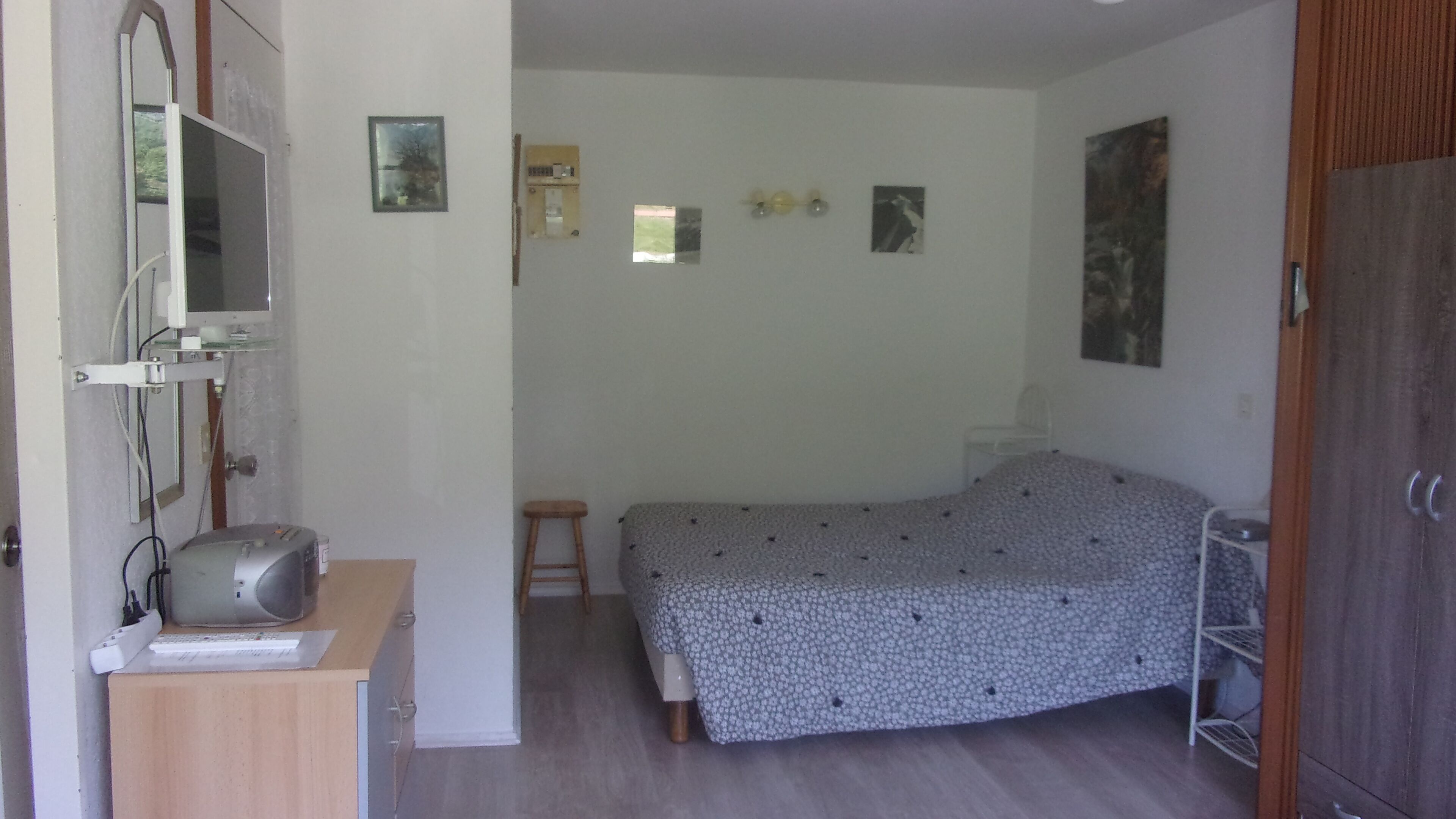 La chambre.