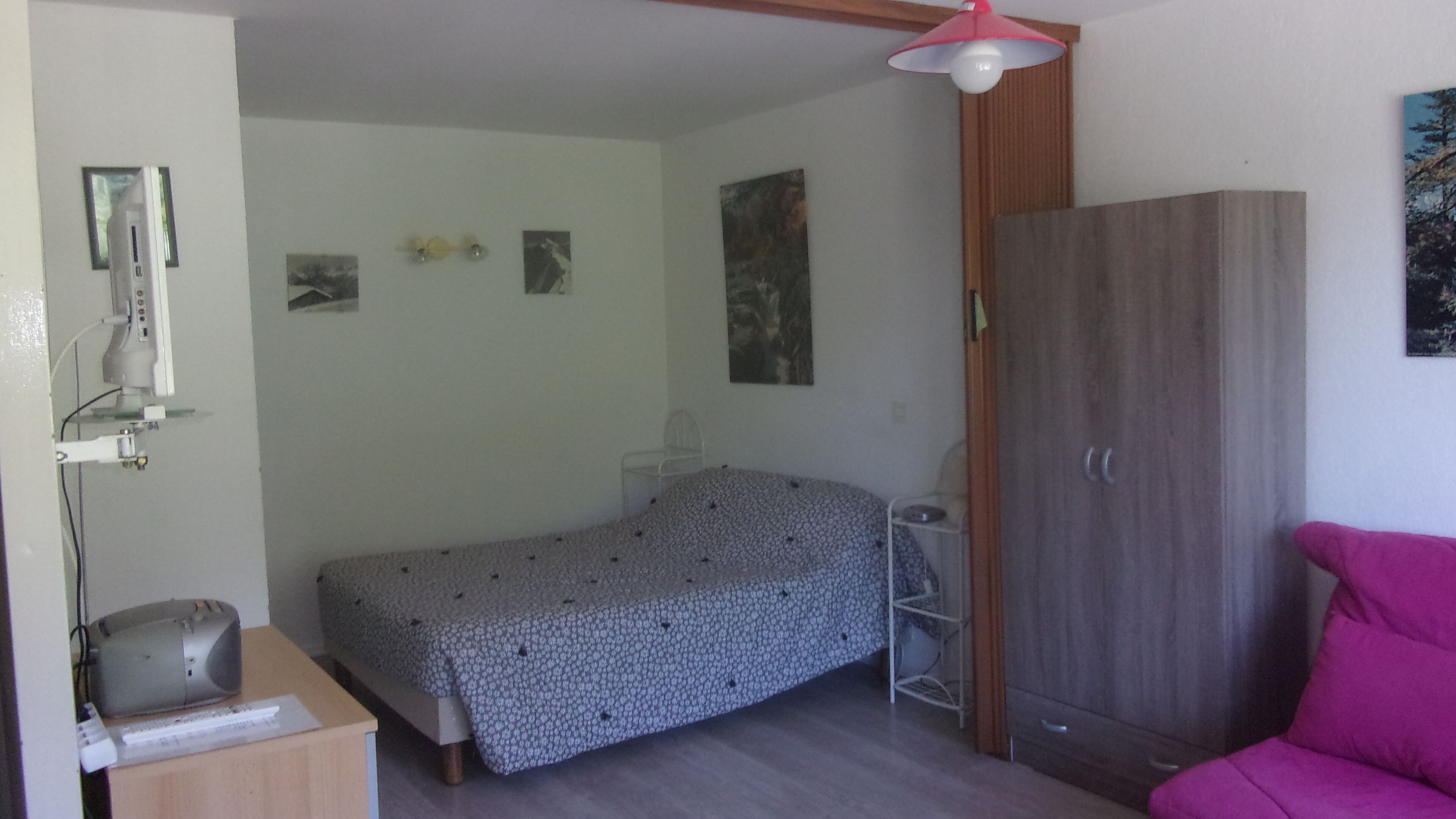 1 bedroom, iron/ironing board, travel cot, Internet