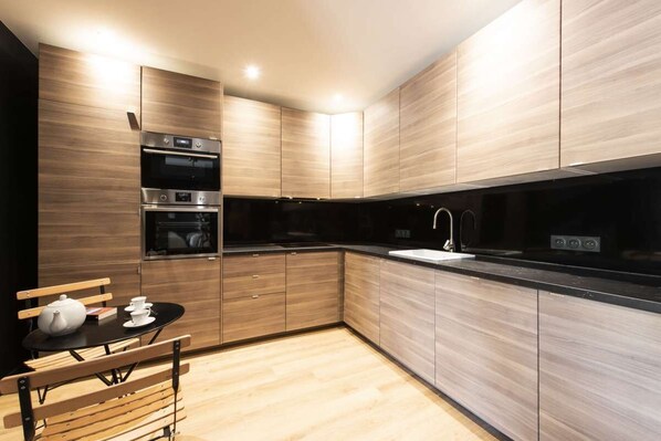 Fridge, microwave, oven, dishwasher