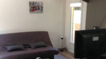 Télévision, cheminée