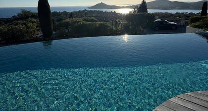 Villa with an exceptional view of the sea and the bay of Agay