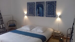 5 bedrooms, iron/ironing board, free WiFi, bed sheets