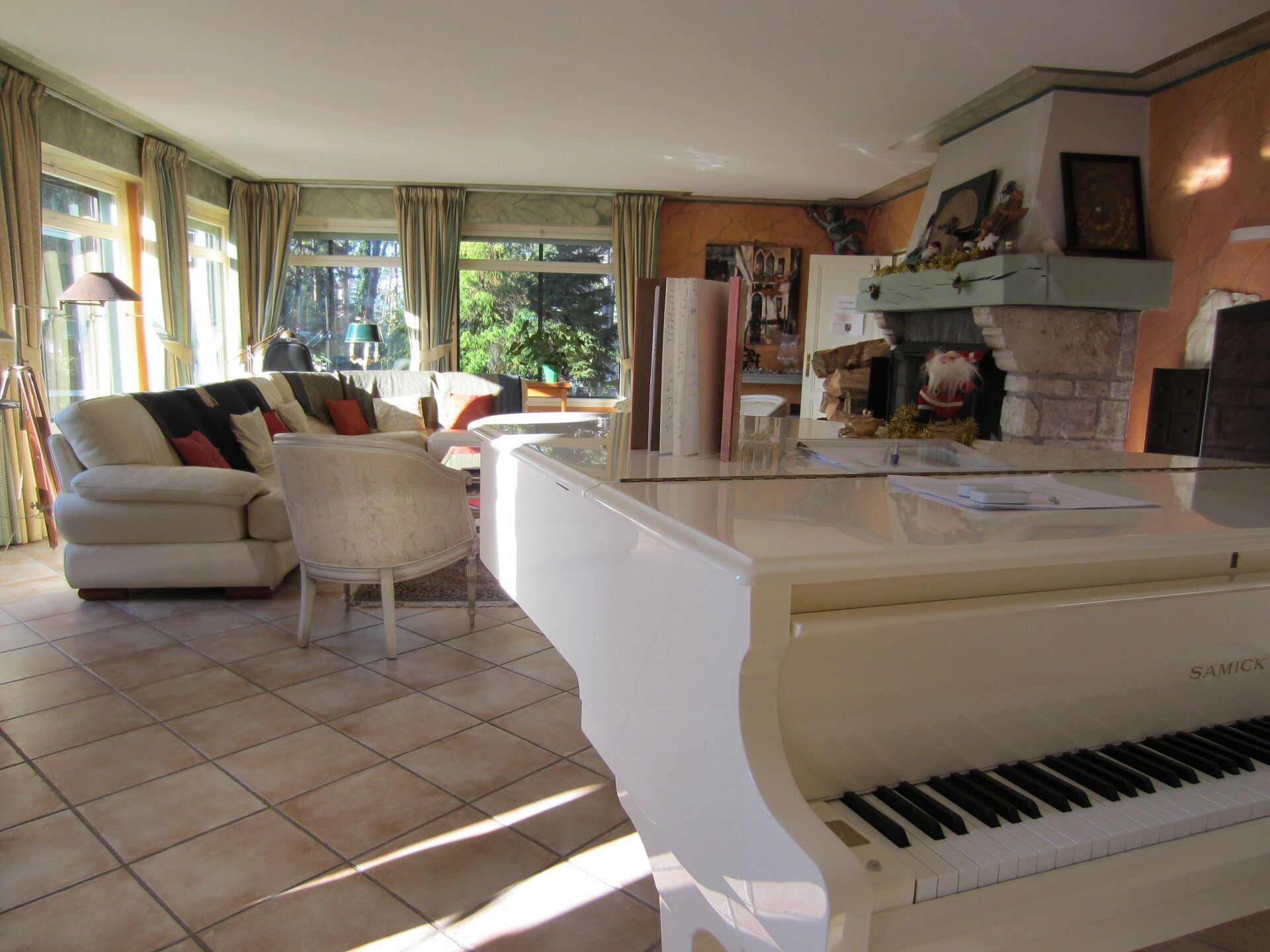 EURE 95 KM FROM PARIS 8+3(4 beds 1very  confortable sofa bed 1 child bed)