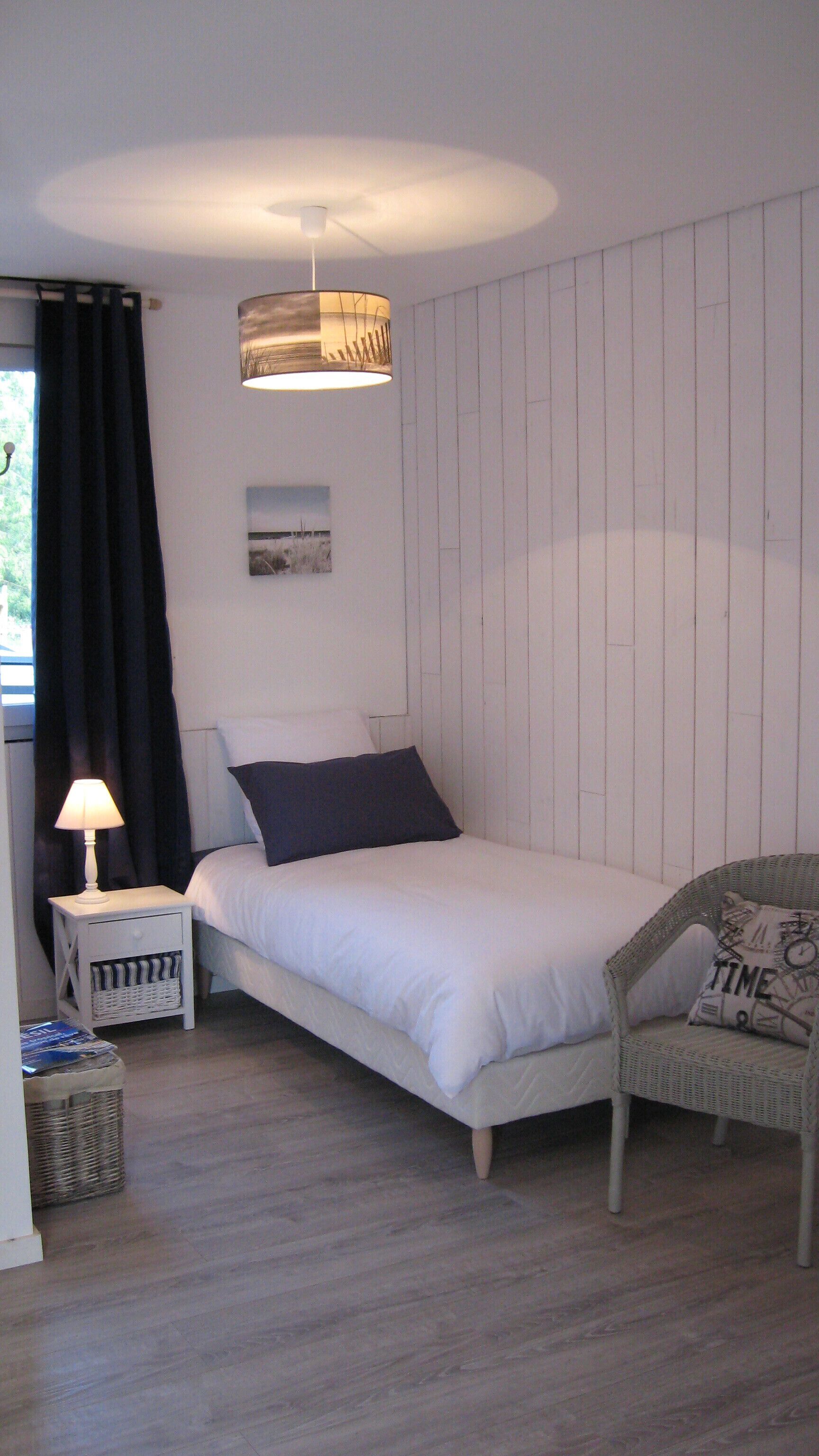 Le Clos de la Roche is located 19 kms from Rennes, Malouine Room