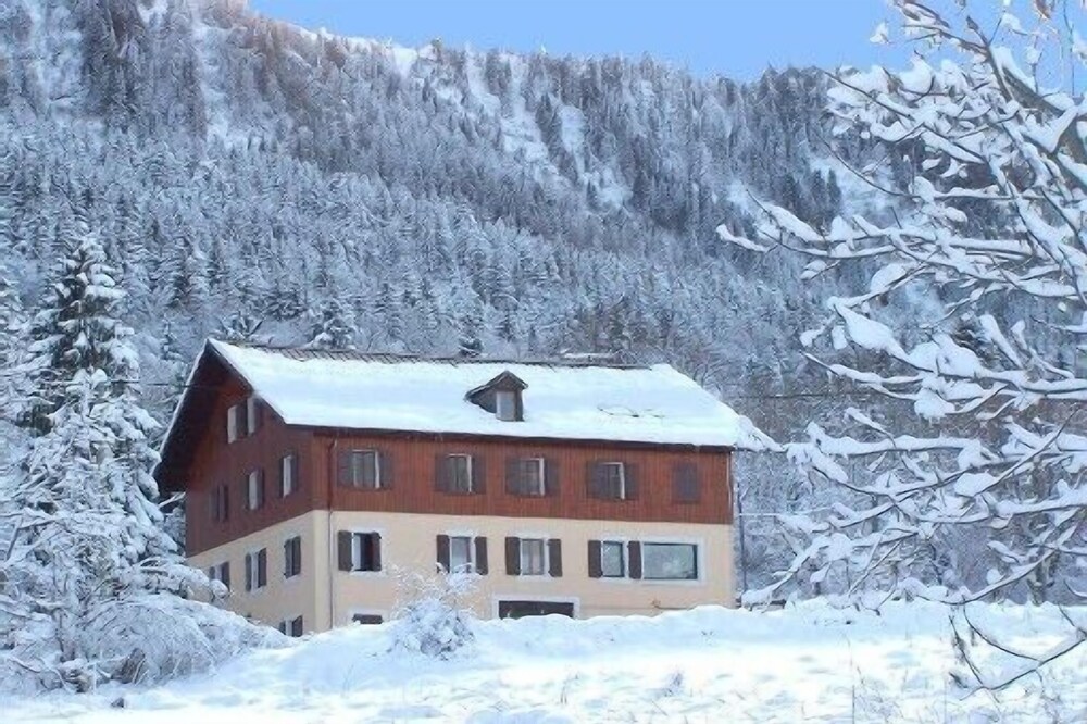 36 persons chalet with view of the Leman lake and the MÈmises mountain