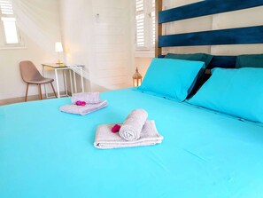2 bedrooms, iron/ironing board, travel cot, WiFi