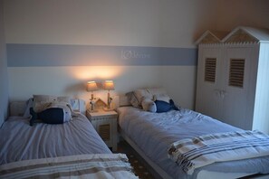 3 Schlafzimmer, Schreibtisch, Bügeleisen/Bügelbrett, kostenloses WLAN