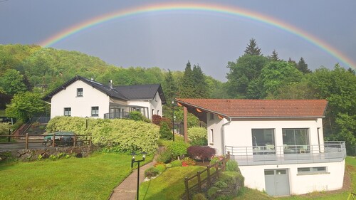 Maison spacieuse 4 * tout confort avec Piscine, 5 chambres, 2 salles de bain