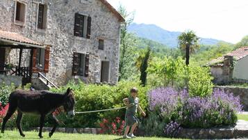 Enceinte de lâhĂ©bergement
