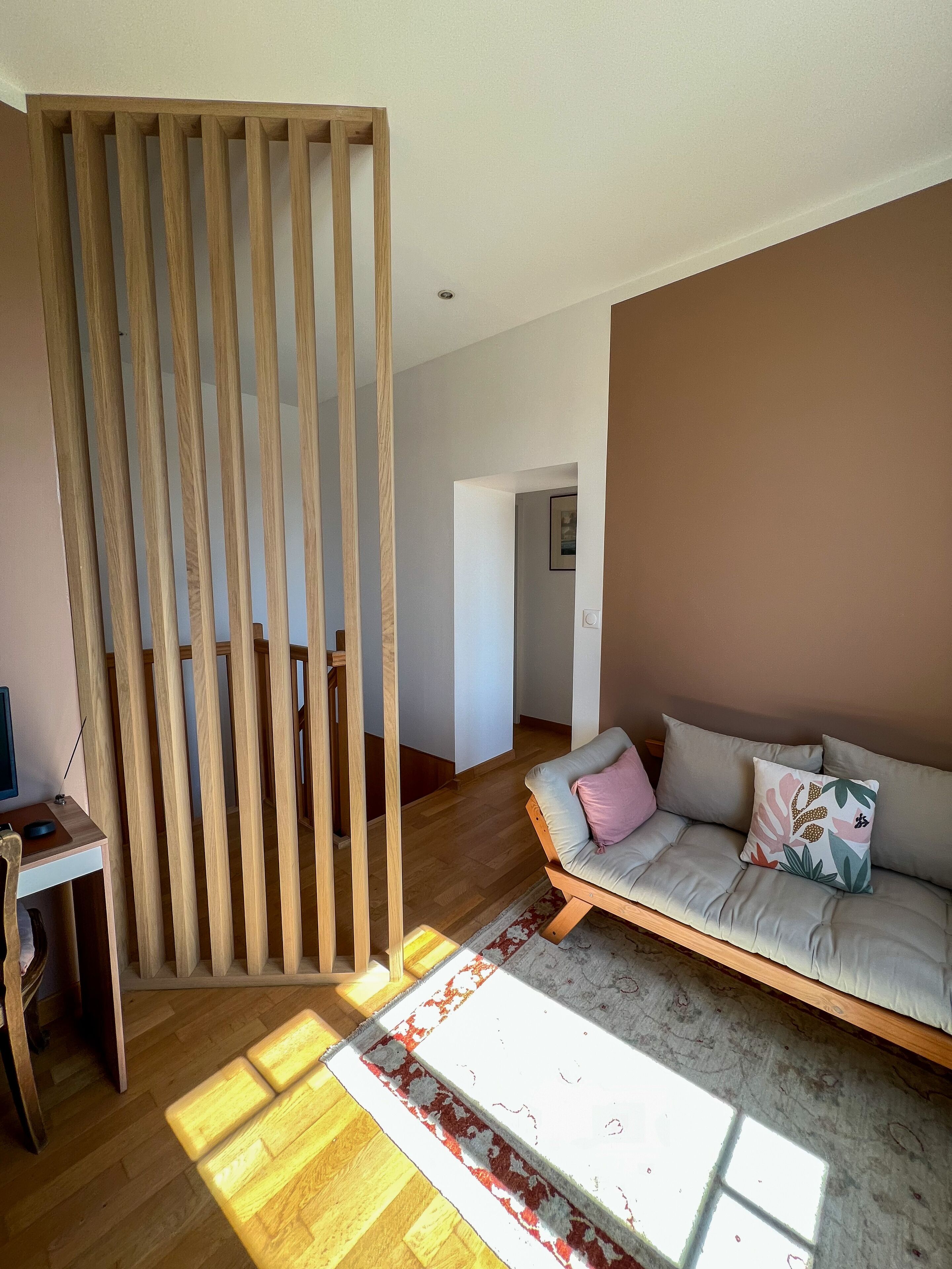 TV connectée, livres, écrans d'ordinateur, imprimantes