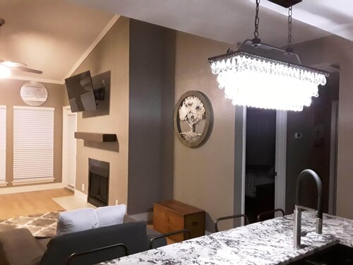 University of Texas at Austin, Austin, TX, USA- UT West Campus - Downtown