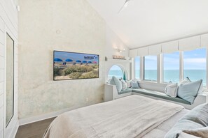 3 bedrooms, pillow-top beds, iron/ironing board, WiFi