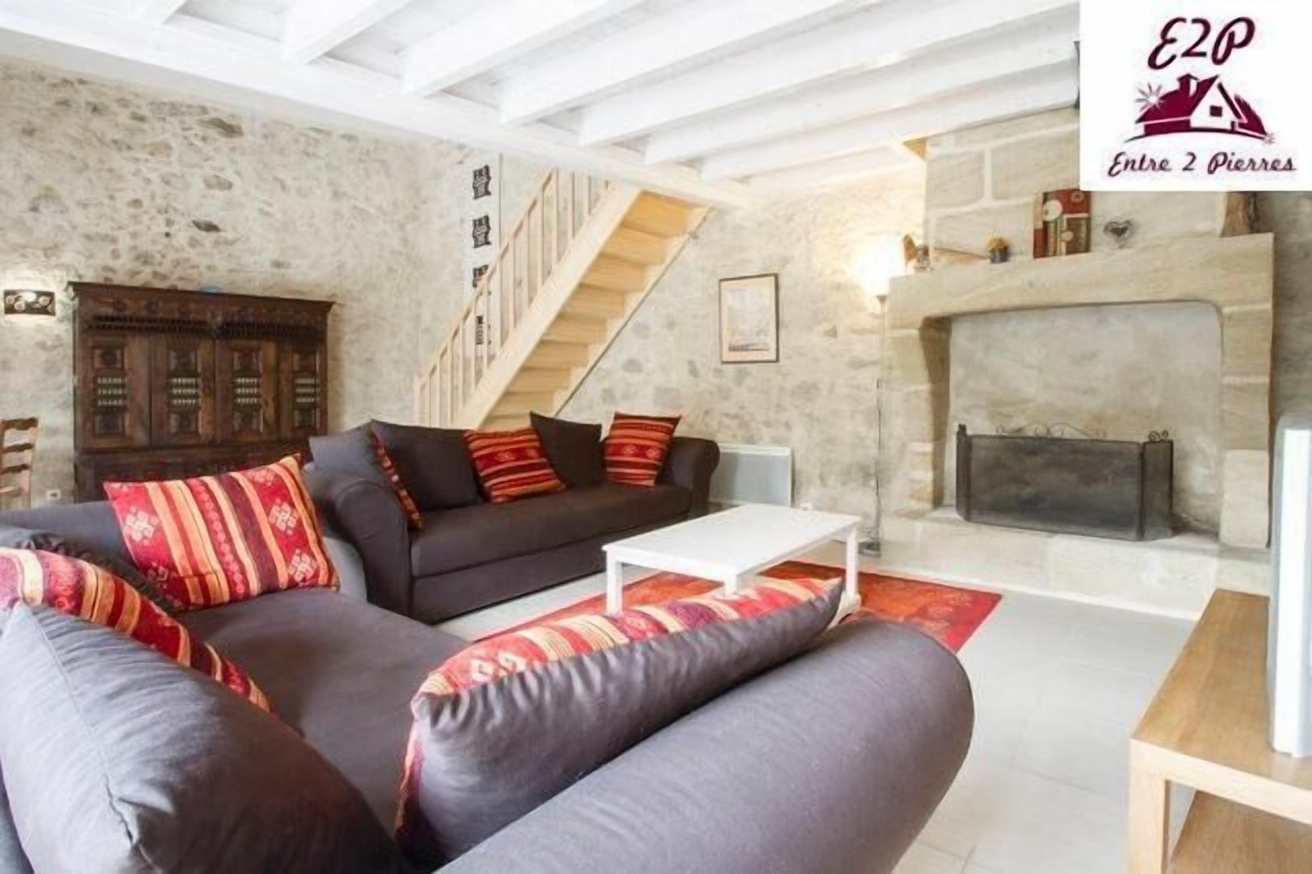 Spacious and comfortable cottage, 6/8 pers. between Bordeaux and Saint Emilion