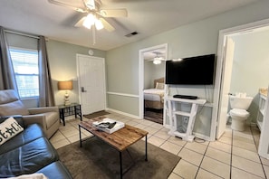 2 bedrooms, iron/ironing board, WiFi, bed sheets - New Paint! Sunrise Village 212 a few steps to the sunshine & beach! Outdoor Heated Pool (Gulf Shores)