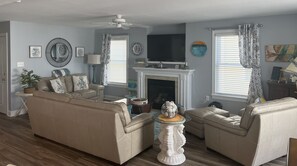 Televisor intel·ligent, llar de foc, videojocs i reproductor de DVD 