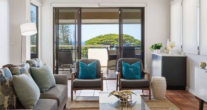 Luxury Golf Villa in Kapalua Maui with Ocean and Sunset Views