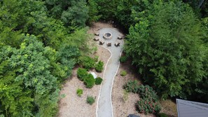 Property grounds - Epic Long Range Mountain Views & Fire Pit! CLOSE to DT AVL/Biltmore/Parkway! (Asheville)