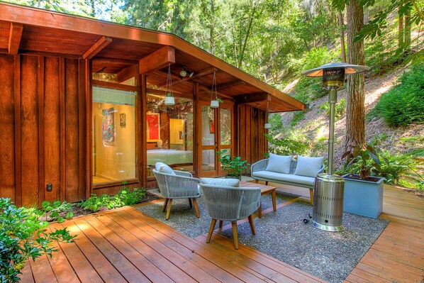 Terrace/patio - Mid Century Cabin in the Redwoods (Forestville)