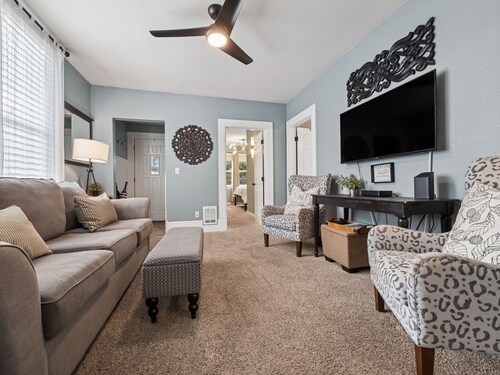 Just off 6th Ave!  Beautifully Renovated Home! Close to UPS.