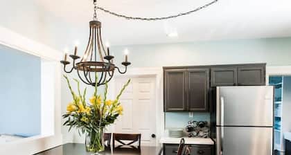 Just off 6th Ave! Beautifully Renovated Home! Close to UPS.