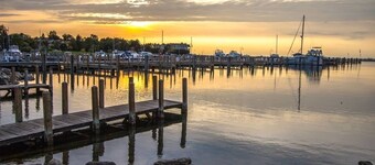 Ski Hills! Nubs Nob! Cute and cozy A-frame. A hidden gem! Great rates.