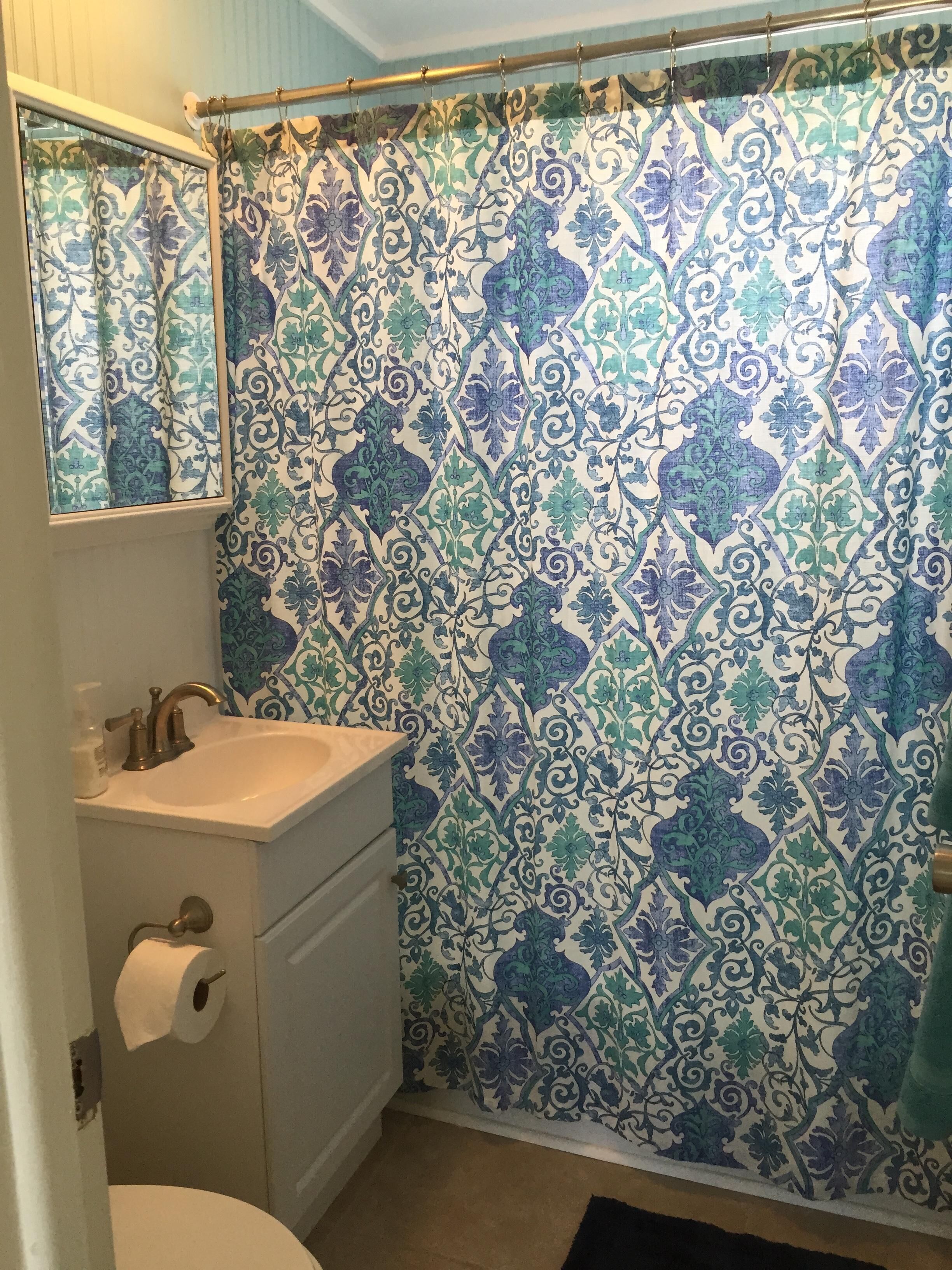 Myers Cottage-  Pet friendly, fenced yard & sound views! 