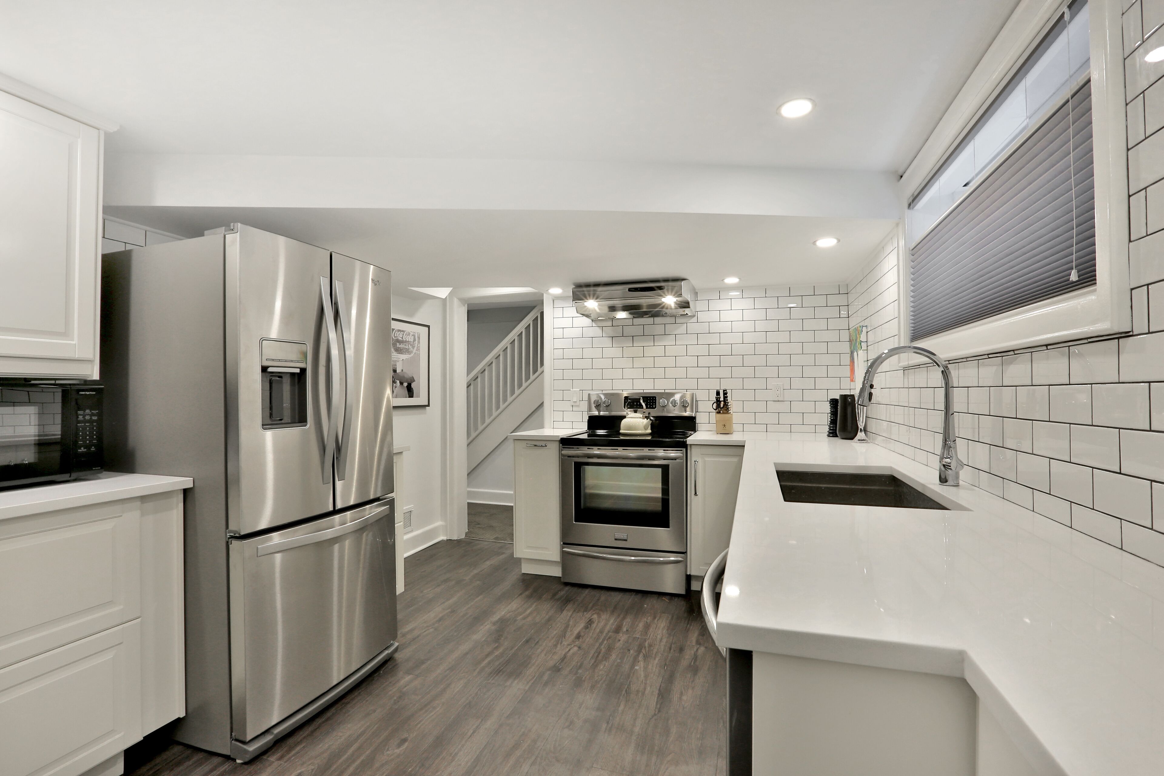 By The Lake - Couple Getaway - Business Travel - Luxury - Great Location