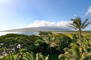 view - Partial Ocean View KR608 - Great West Maui Mountains and Maalaea Bay Views! (Kihei)