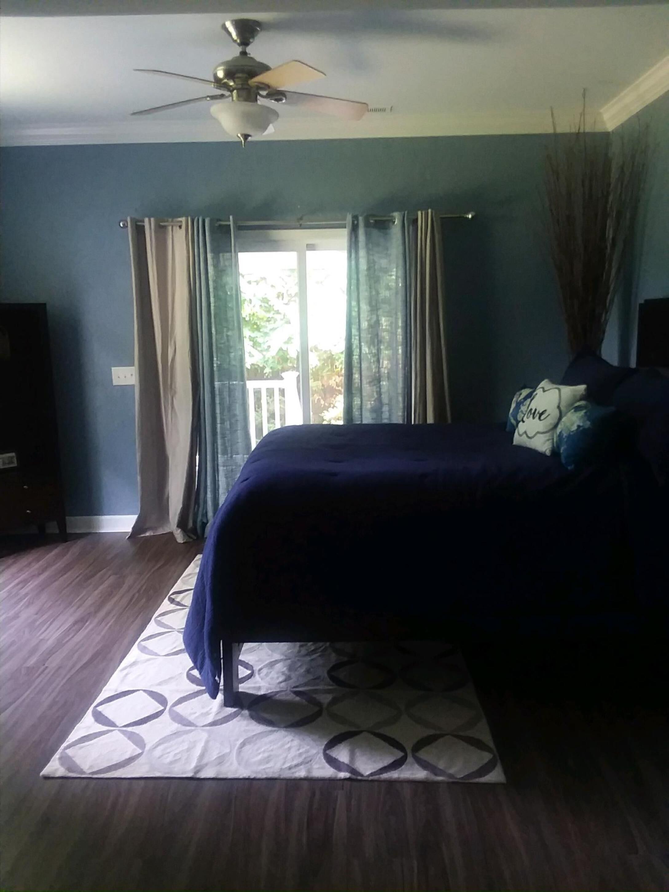 Hyco Lakefront rental with great outdoors. So much room for activities!