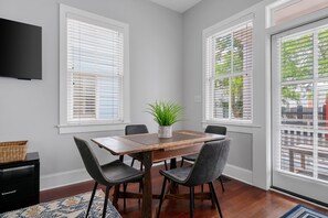 Dining - Rooftop Porch In 3-story Home, Two Blocks To King (Charleston)