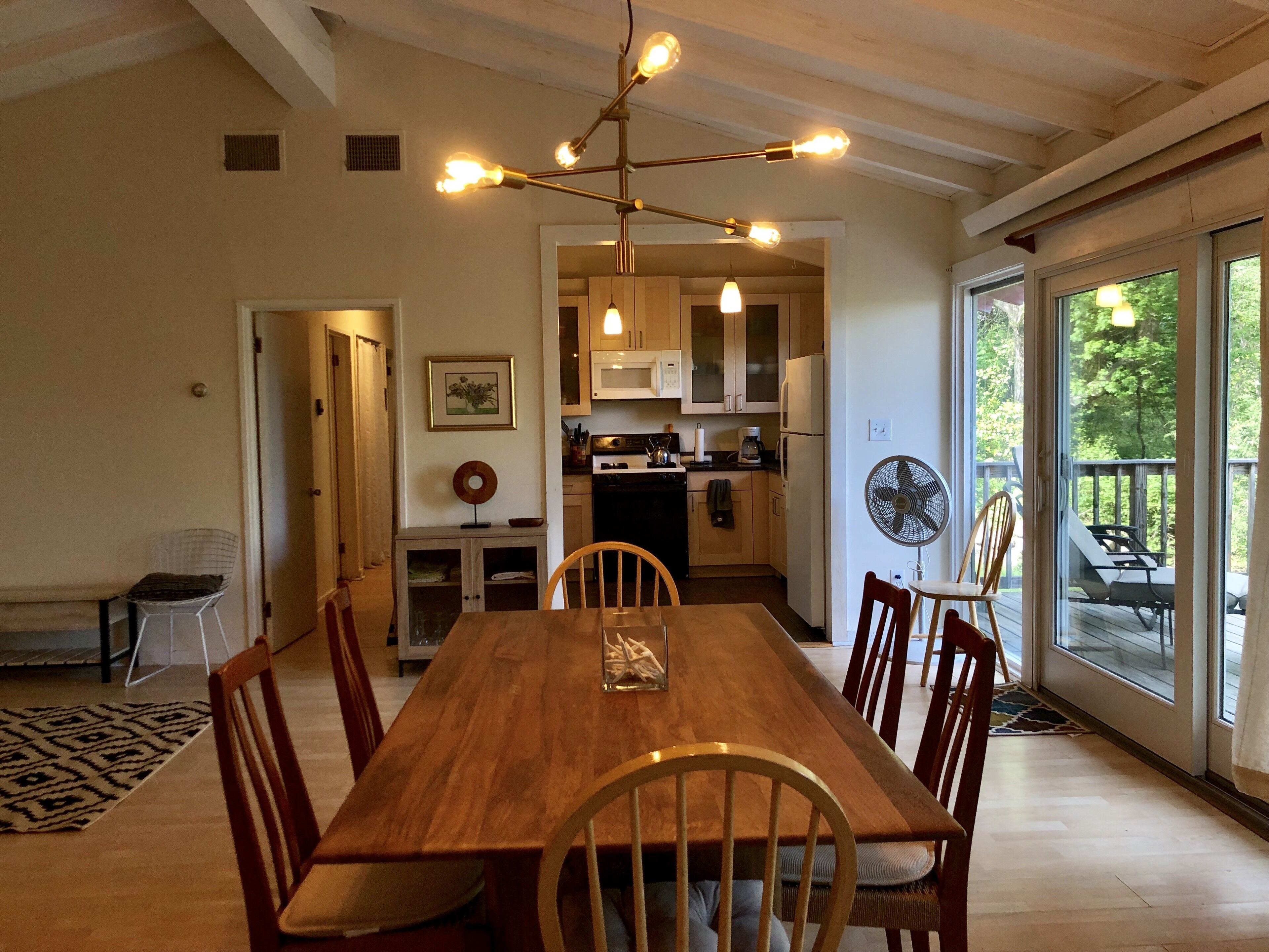 dining area view to kitchen