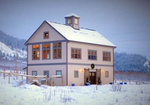 Uusi navetta-tyylinen koti, vuoristomaisemat, 2 mailia Leavenworthiin