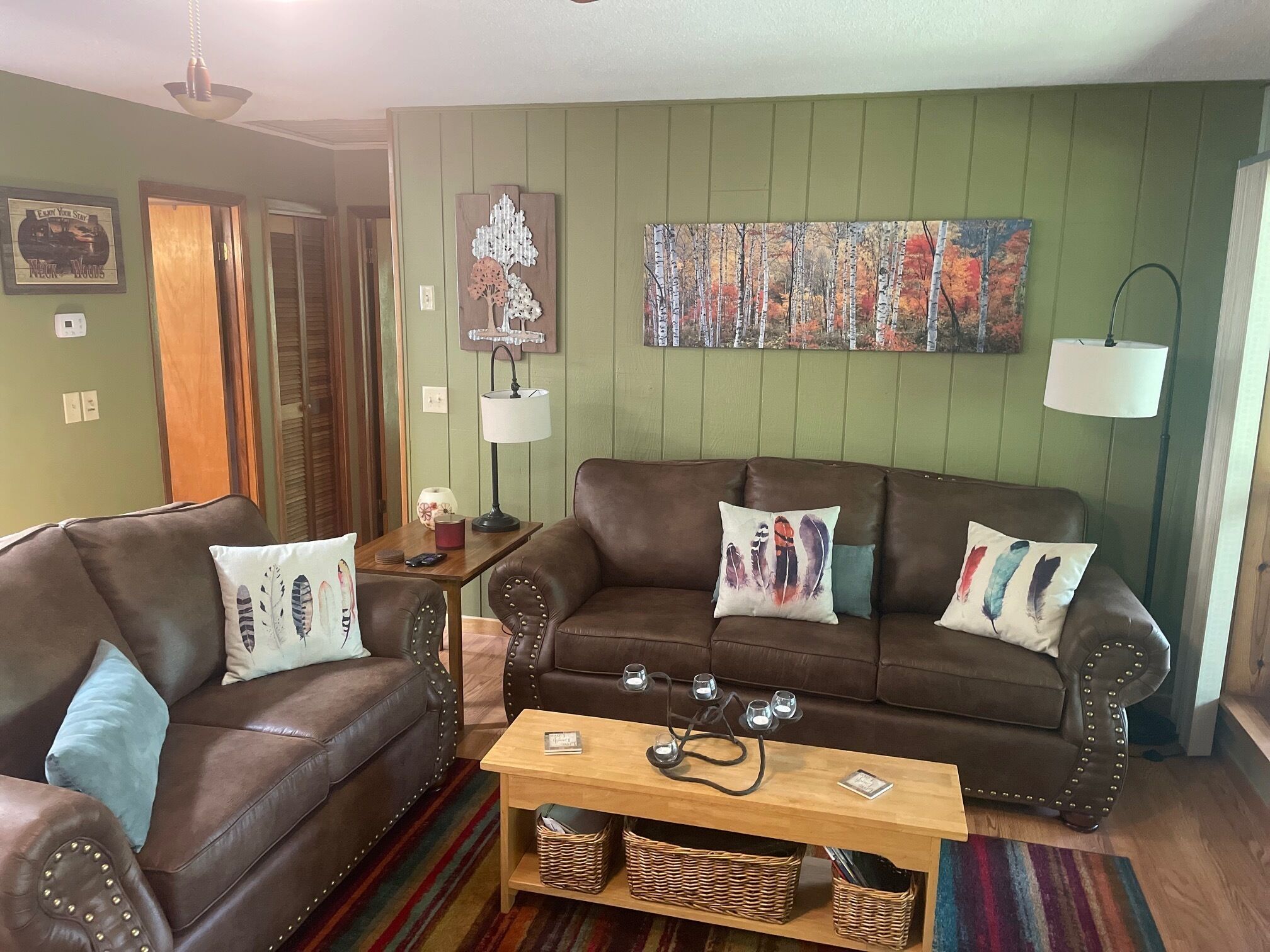 The perfect vacation cabin for families.  Directly on the river.