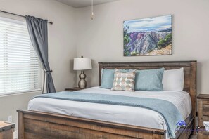 2 makuuhuonetta, silitysrauta/-lauta, Wi-Fi, vuodevaatteet