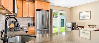 Beautiful Bayside Beach House ** Pet Friendly