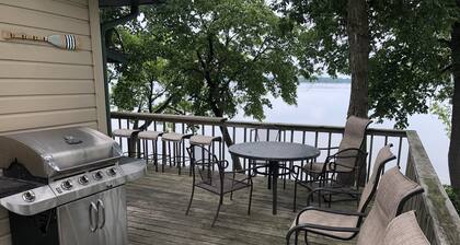 Lake Sallie - Classic Lake Cottage avec façade sur 2 lacs!