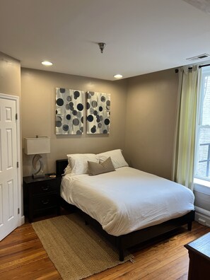 1 chambre, fer et planche à repasser, Wi-Fi, draps fournis